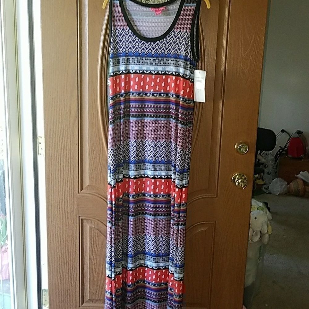 Sunny Leigh Multi color maxi dress Sz. L NWT